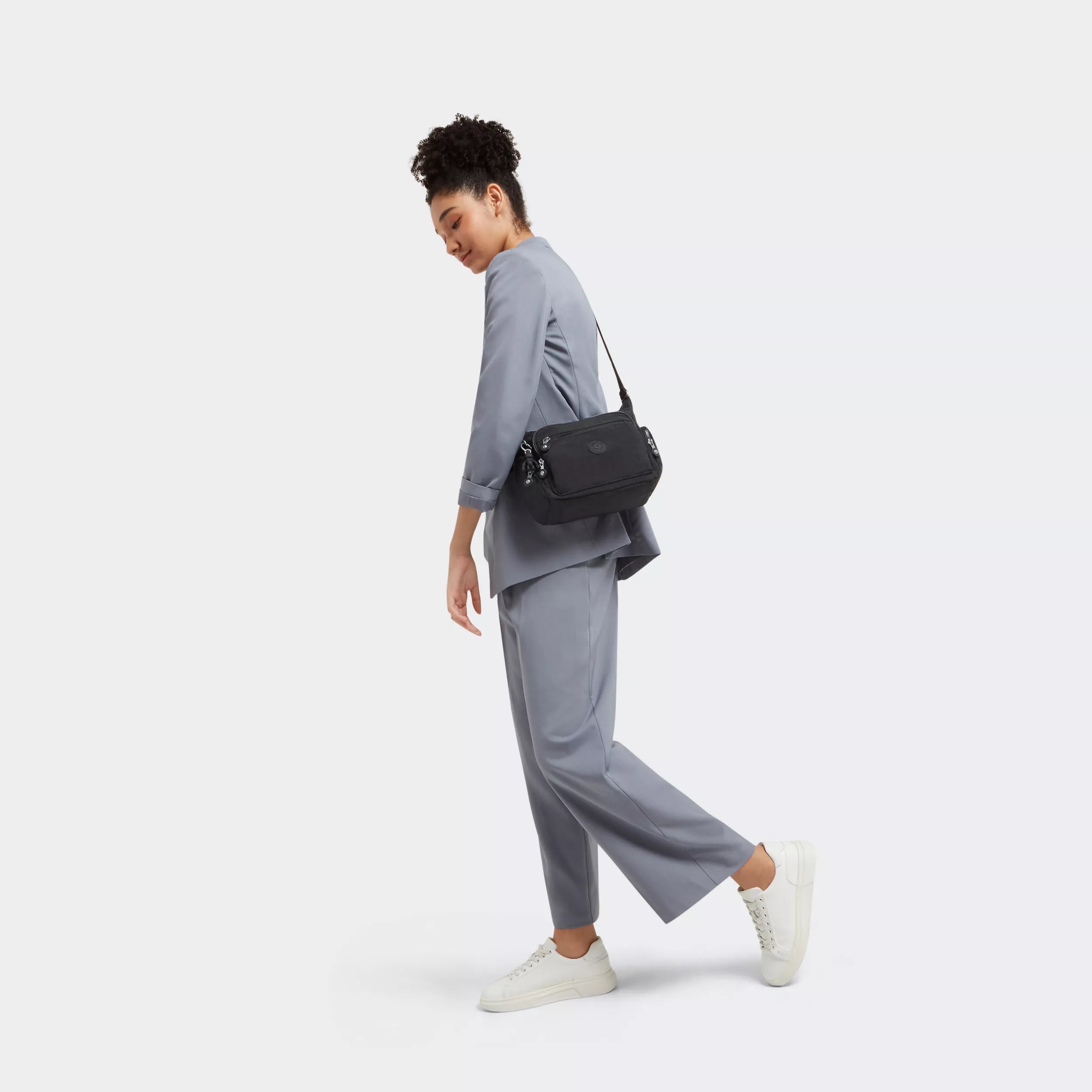 Gabbie Small Crossbody Bag - 图片 7