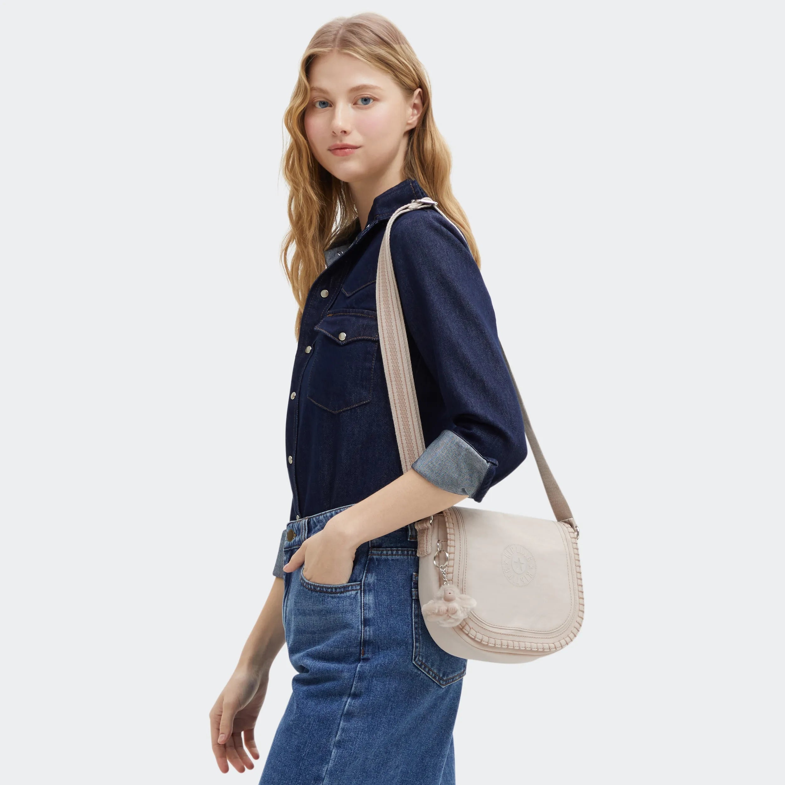 Nowel Crescent Crossbody Bag - 图片 2