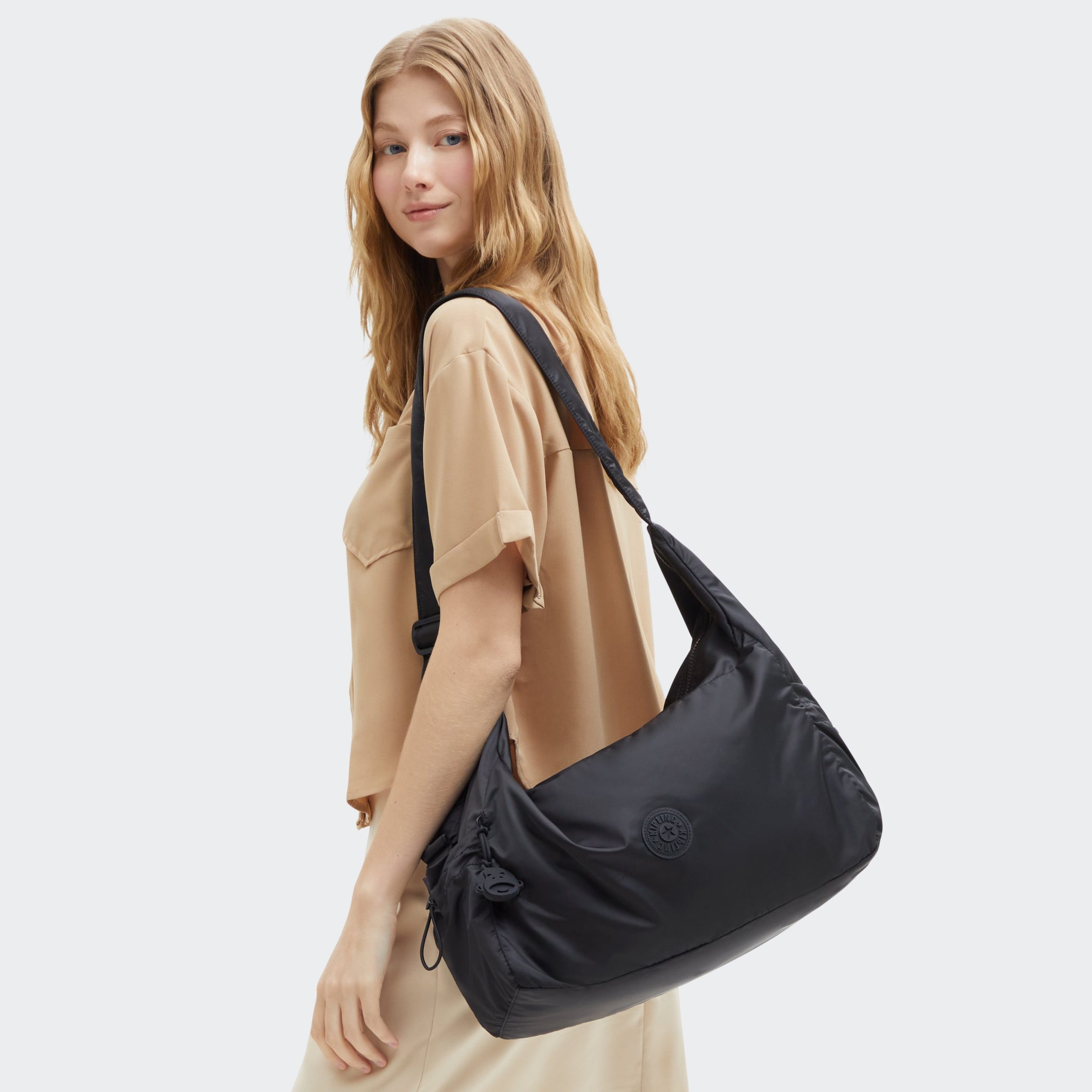 Gwyn Smooth Satin Shoulder Bag - 图片 2