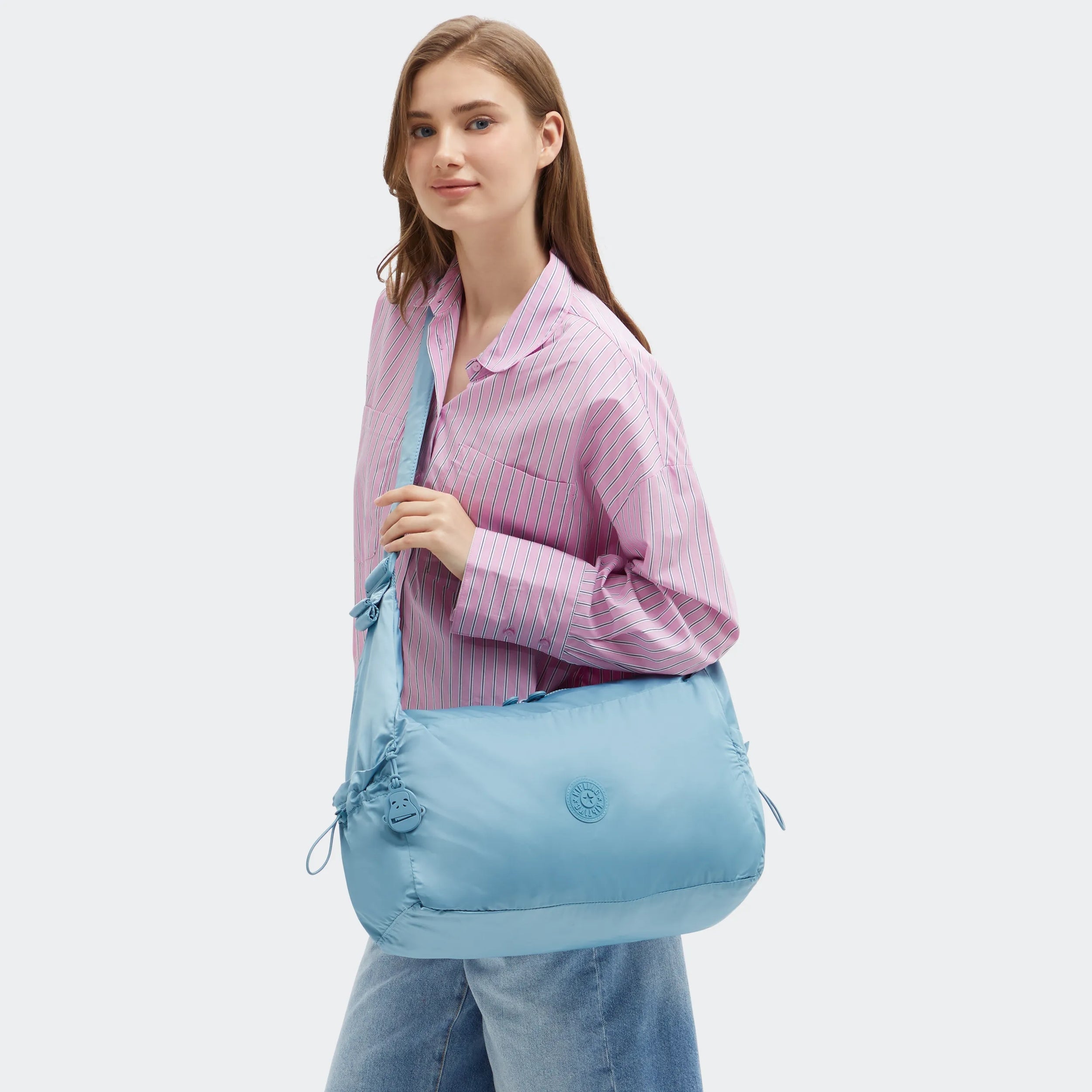 Gwyn Smooth Satin Shoulder Bag - 图片 7