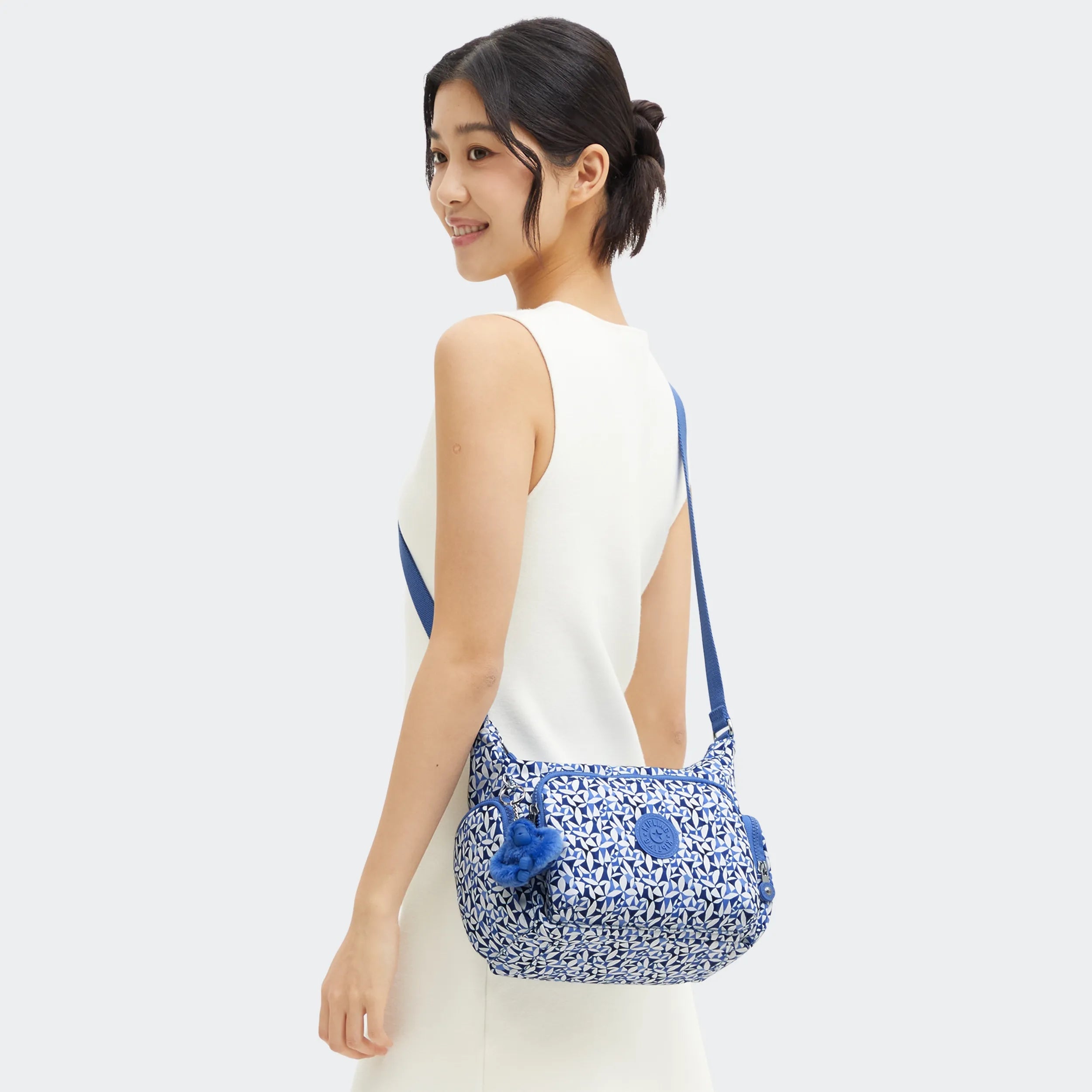 Gabbie Small Printed Crossbody Bag - 图片 7